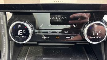 Jaguar F-PACE R-Dynamic Black