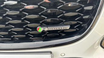 Jaguar F-PACE R-Dynamic Black