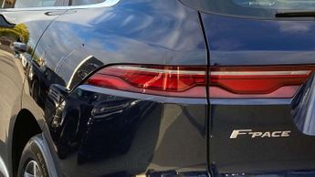 Jaguar F-PACE SE