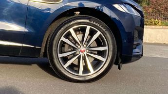 Jaguar F-PACE SE