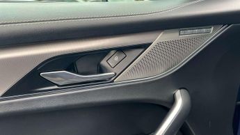 Jaguar F-PACE R-Dynamic SE