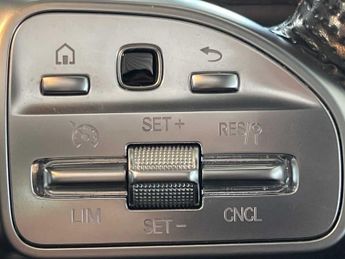 Mercedes-Benz EQA AMG Line