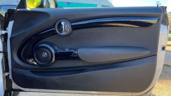 MINI Hatchback Cooper S Level 3