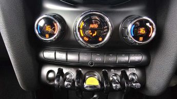 MINI Hatchback Cooper S Level 2