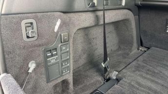 Land Rover Discovery R-Dynamic HSE