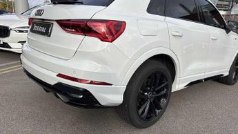 Audi Q3 Black Edition