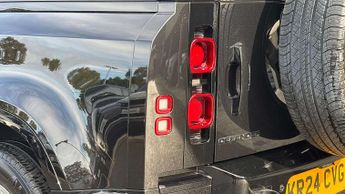 Land Rover Defender X-Dynamic HSE