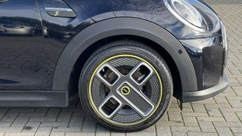 MINI Hatchback Cooper S Level 3