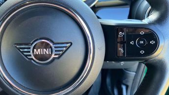 MINI Hatchback Cooper S Level 2