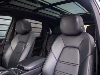 Porsche Cayenne Estate