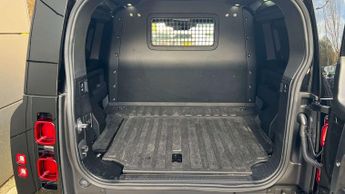 Land Rover Defender 90 Diesel SE