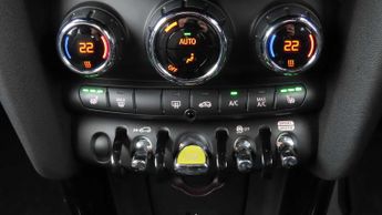 MINI Hatchback Cooper S Level 2