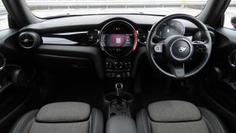 MINI Hatchback Cooper S Level 2