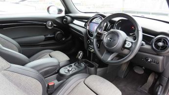 MINI Hatchback Cooper S Level 2