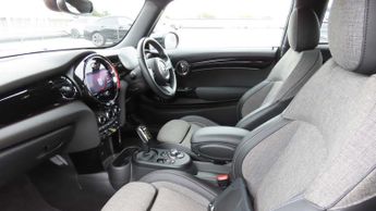 MINI Hatchback Cooper S Level 2