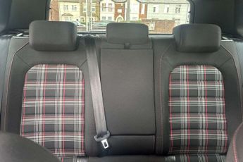 Volkswagen Golf GTI Performance