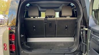 Land Rover Defender First Edition