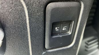 Land Rover Defender First Edition