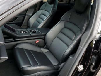 Porsche Taycan Saloon 