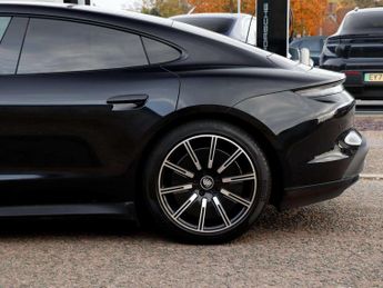 Porsche Taycan Saloon 