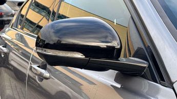 Jaguar XE R-Dynamic Black