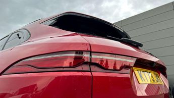 Jaguar F-PACE R-Dynamic SE Black