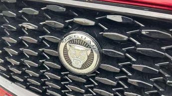 Jaguar F-PACE R-Dynamic SE Black