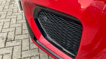 Jaguar F-PACE R-Dynamic SE Black