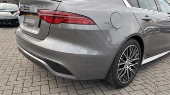 Jaguar XE R-Dynamic S