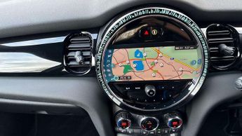 MINI Hatchback Cooper S Level 2