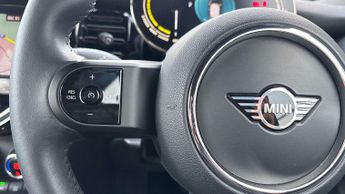 MINI Hatchback Cooper S Level 2