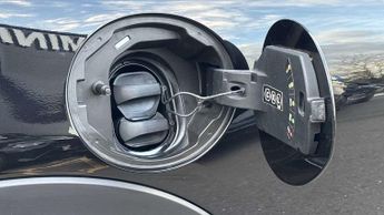 MINI Hatchback Cooper S Level 2