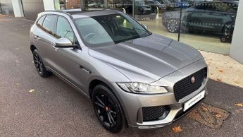Jaguar F-PACE Chequered Flag