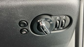 MINI Hatchback Cooper S Level 2