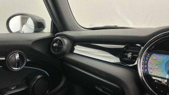 MINI Hatchback Cooper S Level 2