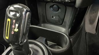 MINI Hatchback Cooper S Level 2