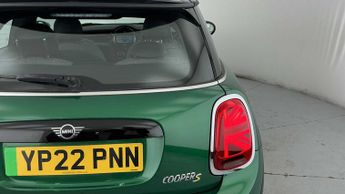 MINI Hatchback Cooper S Level 2