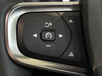 Volvo Xc40 R DESIGN Pro