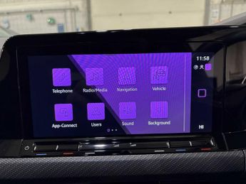 Volkswagen Golf R-Line