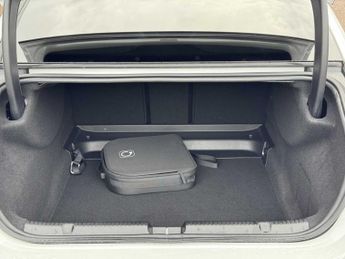 Mercedes-Benz EQE AMG Line