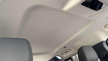 Land Rover Defender X-Dynamic SE