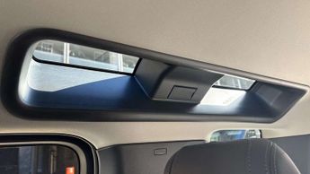 Land Rover Defender X-Dynamic SE