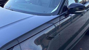 Land Rover Discovery Diesel SE Commercial