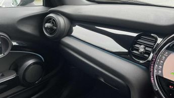 MINI Hatchback Cooper S Level 2