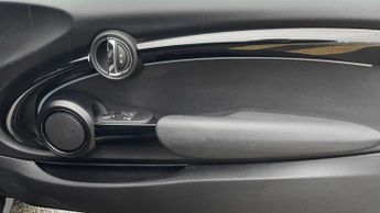 MINI Hatchback Cooper S Level 2