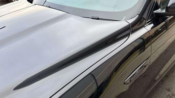 Jaguar F-PACE Chequered Flag