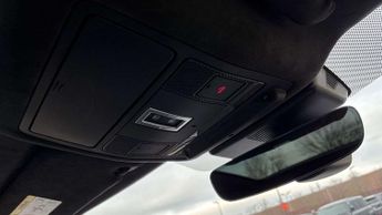 Jaguar F-PACE Chequered Flag