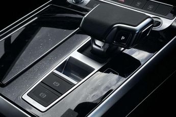 Audi Q7 Black Edition