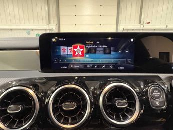 Mercedes-Benz Cla AMG Line