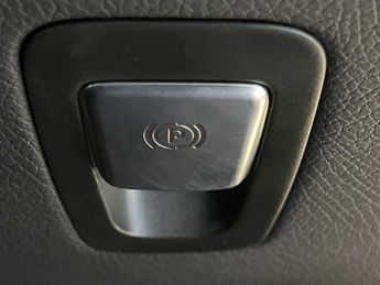 Mercedes-Benz EQC AMG Line